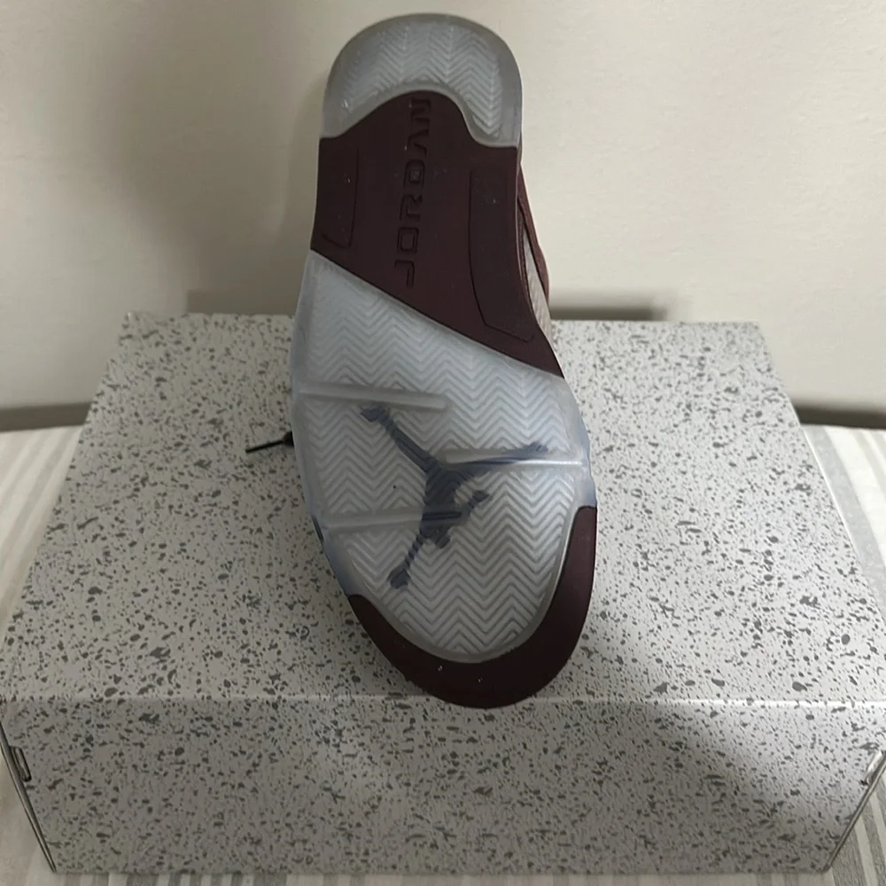 Air Jordan Retro 5 - Picture 3 of 4